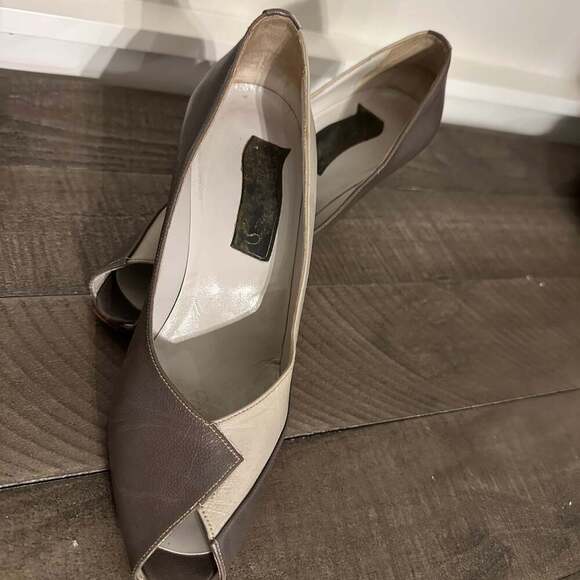 Vintage Grey Leather Pumps / Peep Toe Shoes / Stiletto Heels / Size 38 EU US 7 - Picture 3 of 5